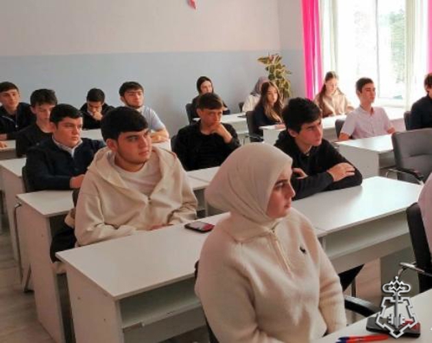 Росгвардейцы Карачаево-Черкесии провели урок Мужества для школьников региона