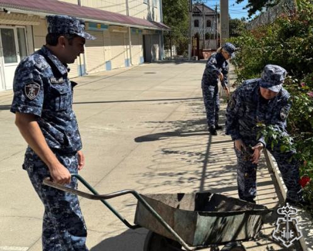 В Карачаево-Черкесии росгвардейцы присоединились к всероссийскому экологическому субботнику