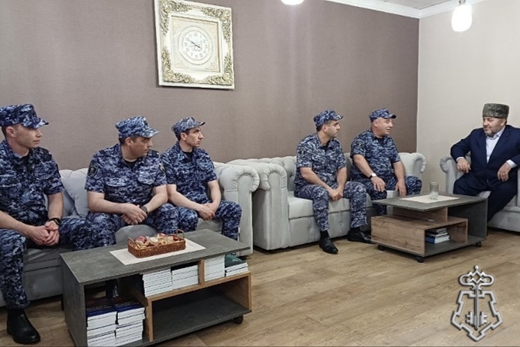 Круглый стол с представителями Росгвардии и духовенства прошел в Карачаево-Черкесии