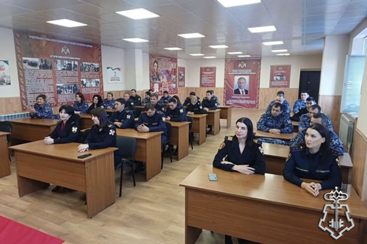 В Карачаево-Черкесии сотрудников вневедомственной охраны Росгвардии поздравили с профессиональным праздником