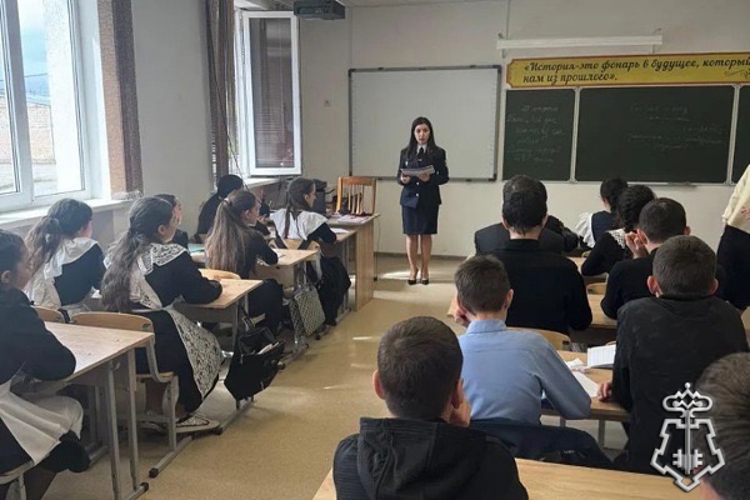 Росгвардейцы провели встречу с учащимися школы в селе Джага